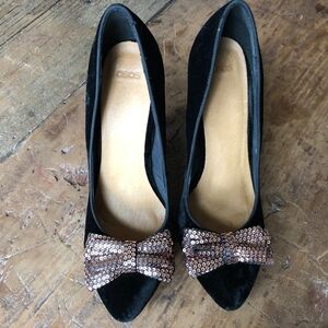 ASOS Velvety Pumps with Gold Sparkle Bows 6